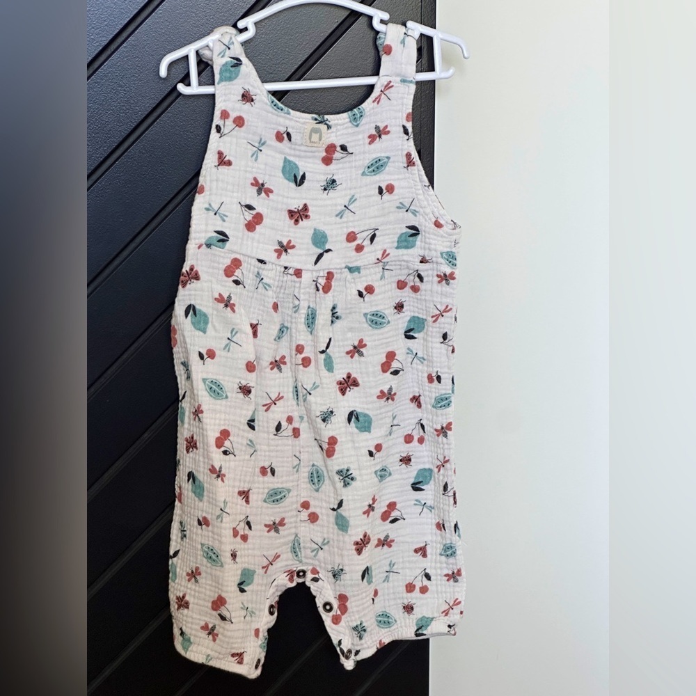 Beans muslin onesie. Size 9-12months. Excellent condition!